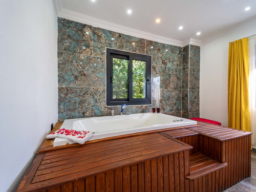  gece  -  Kasım
  | Kalkan İslamlar Balayı Villası: Jakuzili ve Özel Havuzlu Romantik Tatil